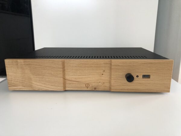OePhi integrated stereo amplifier